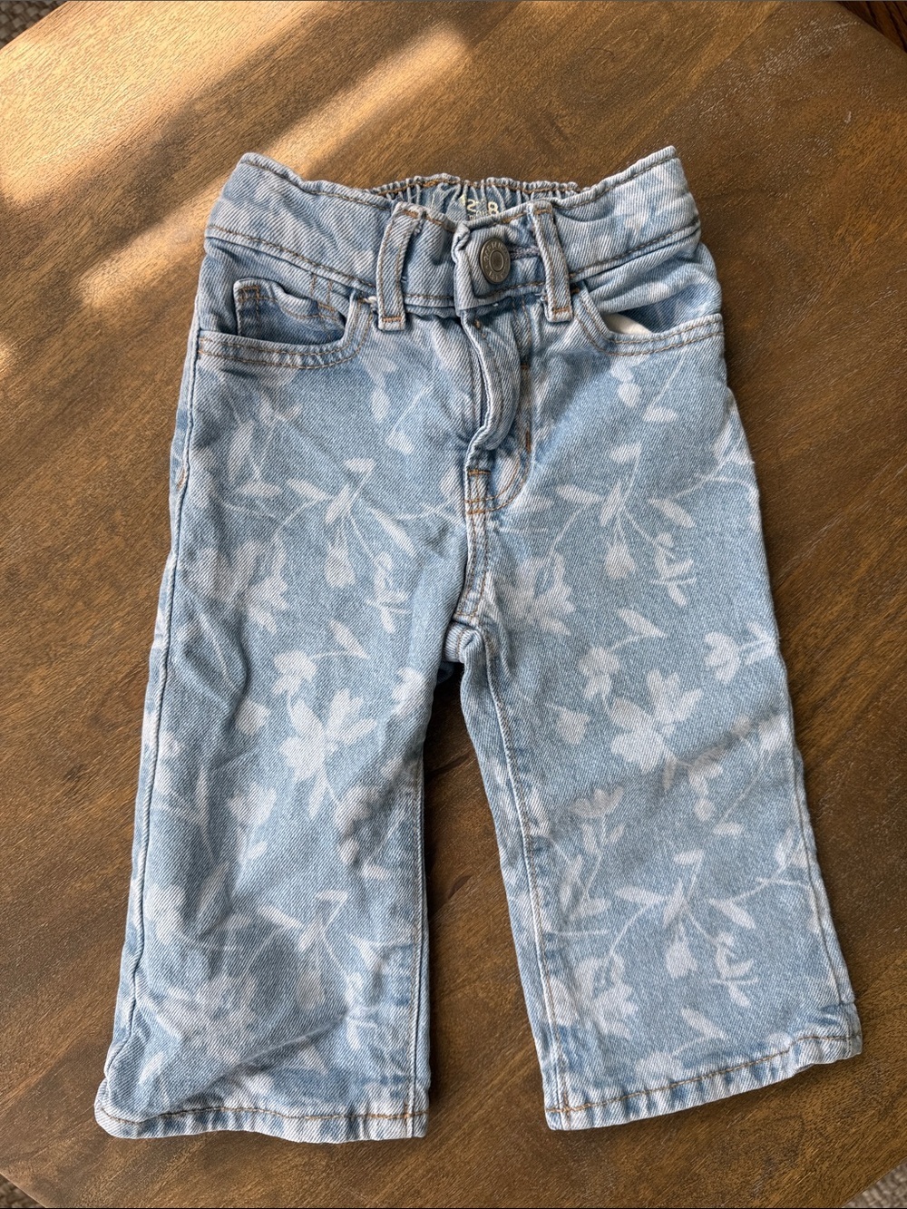 GAP Light Blue Floral Print Toddler Jeans Size 12-18M